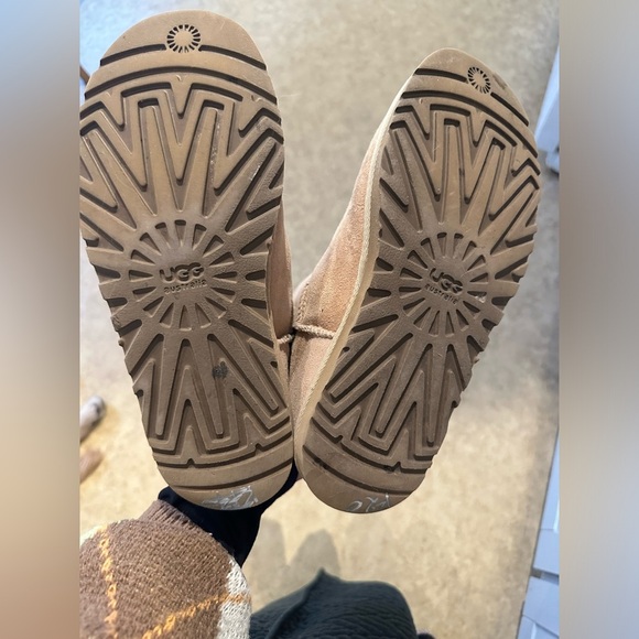 Ugg classic tall sand boots - Picture 3 of 5